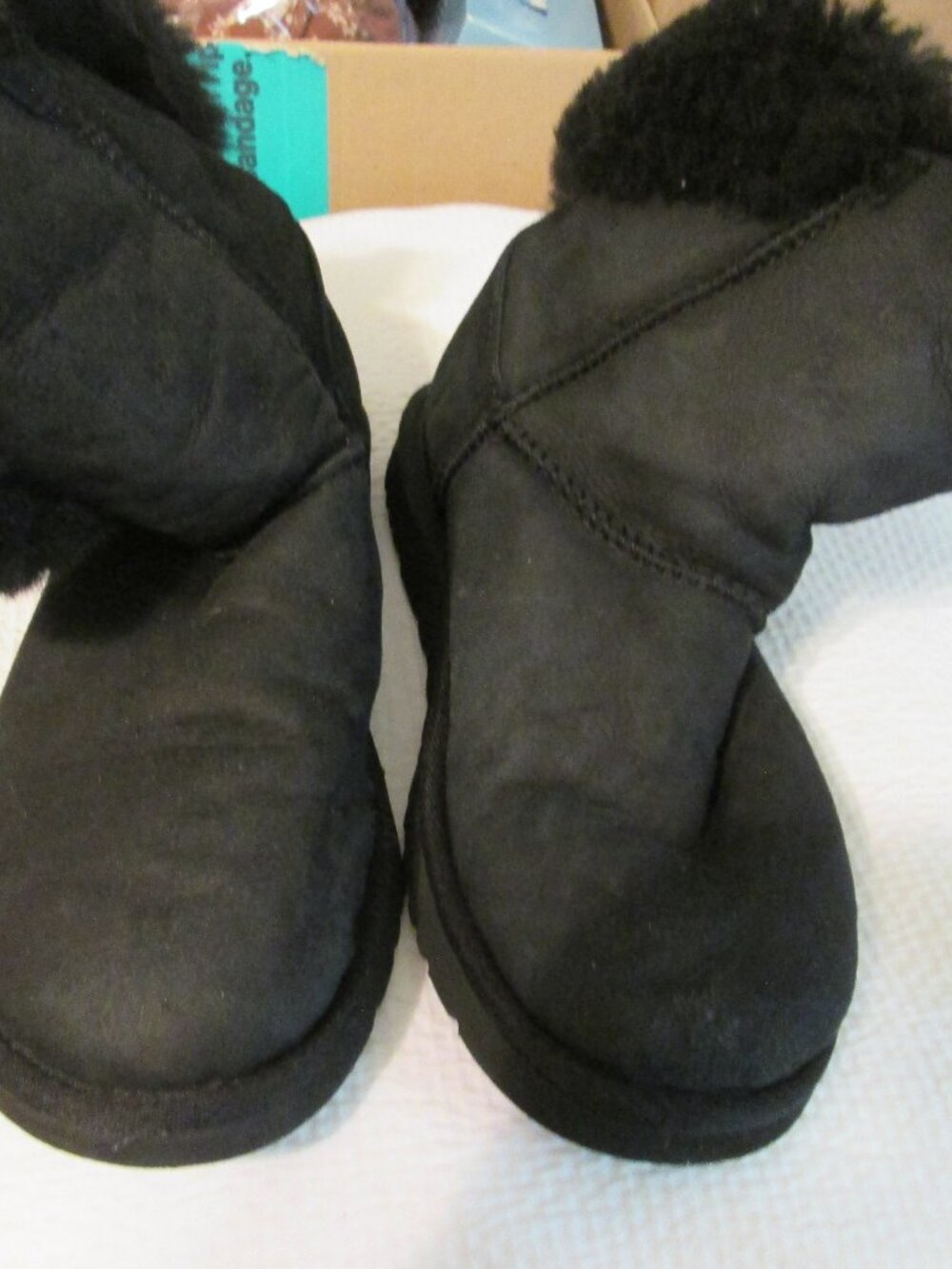 Ugg Women's Black Fur Lined with some "bling" Suede Short Boots Size 6